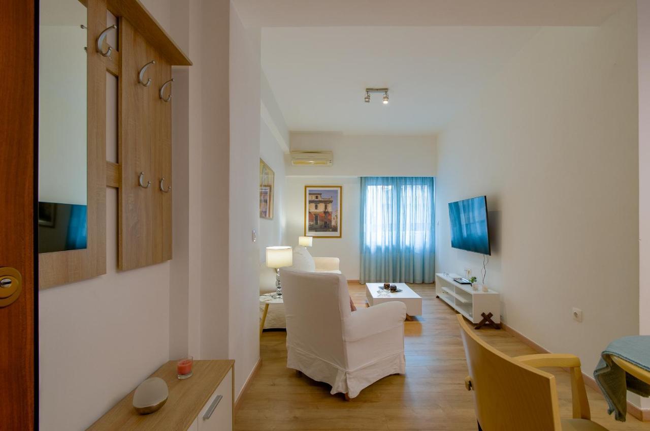1bd Close To Metro Station Ampelokipoi *