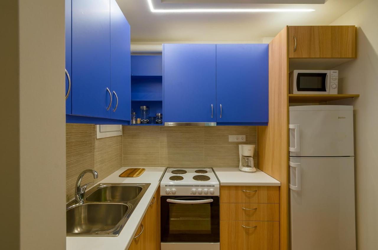 1bd Close To Metro Station Ampelokipoi