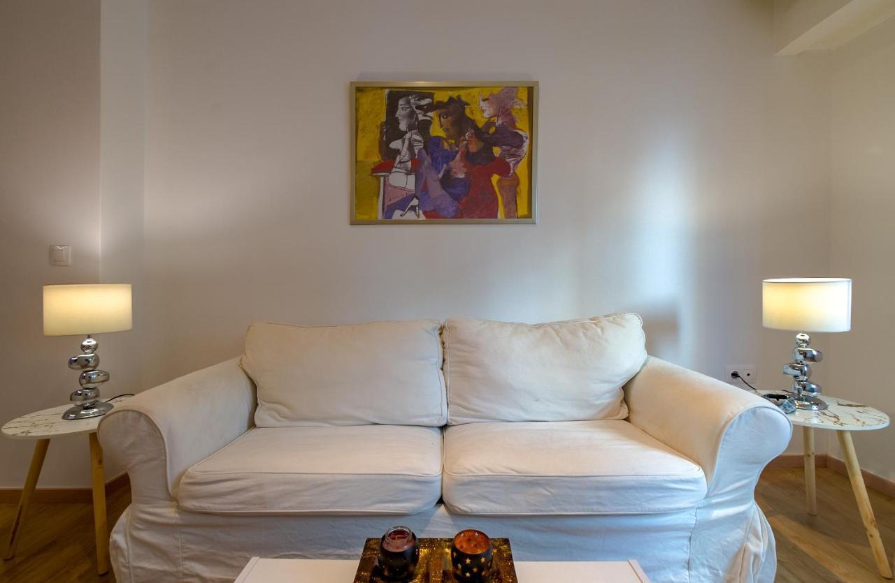 1bd Close To Metro Station Ampelokipoi Apartment Athens