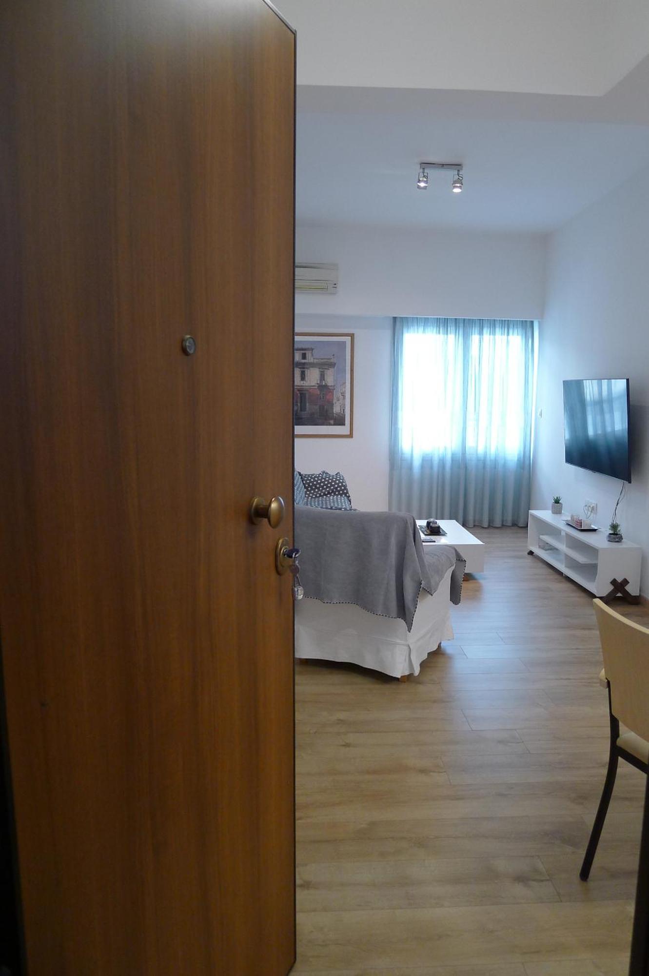 1bd Close To Metro Station Ampelokipoi Apartment *
